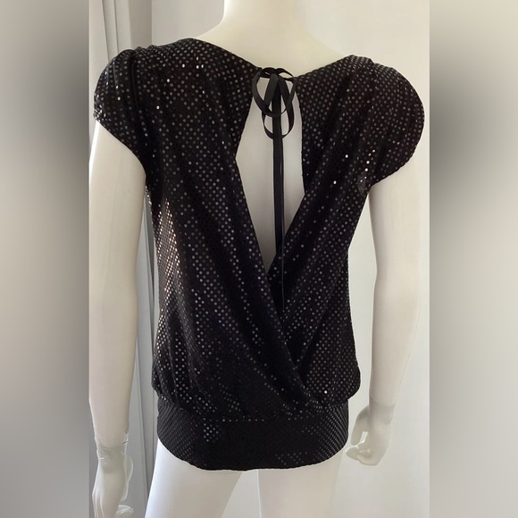 Express Loose Fit Sequin Top Cap Sleeve Open Back Cowl Neckline Black - Picture 3 of 5